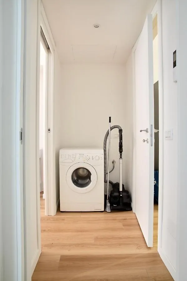 Xenia Apartments - Apartment In Fondazione Prada Milán